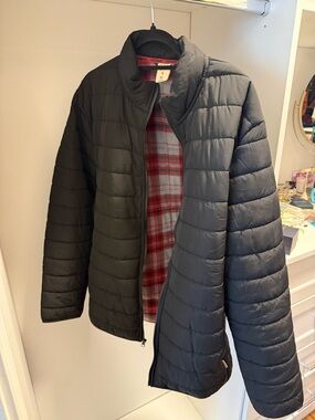Men's Black Quilted Puffer Jacket with Red Plaid Lining